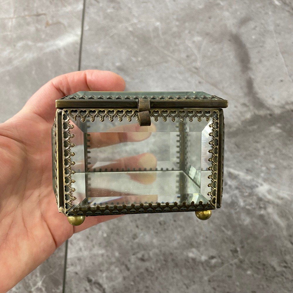 Nicoleā Miller Home Beveled Glass Jewelry Box Brass Filigree Heart Trim Square - Picture 9 of 13